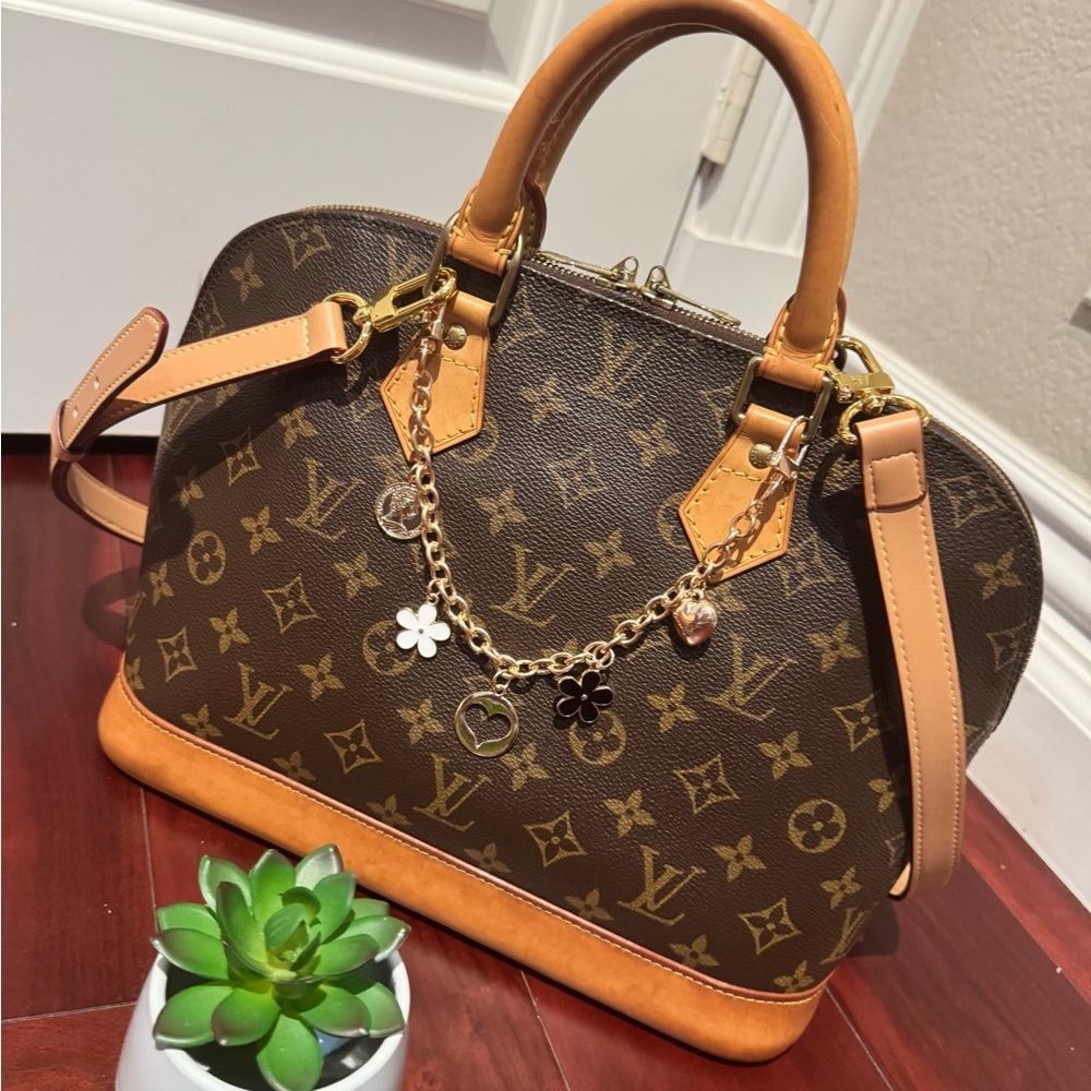 💎Authentic Louis Vuitton Monogram Alma PM